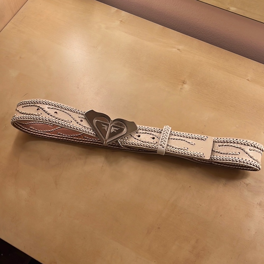 ROXY Cream Belt and Silver Buckle. 40”